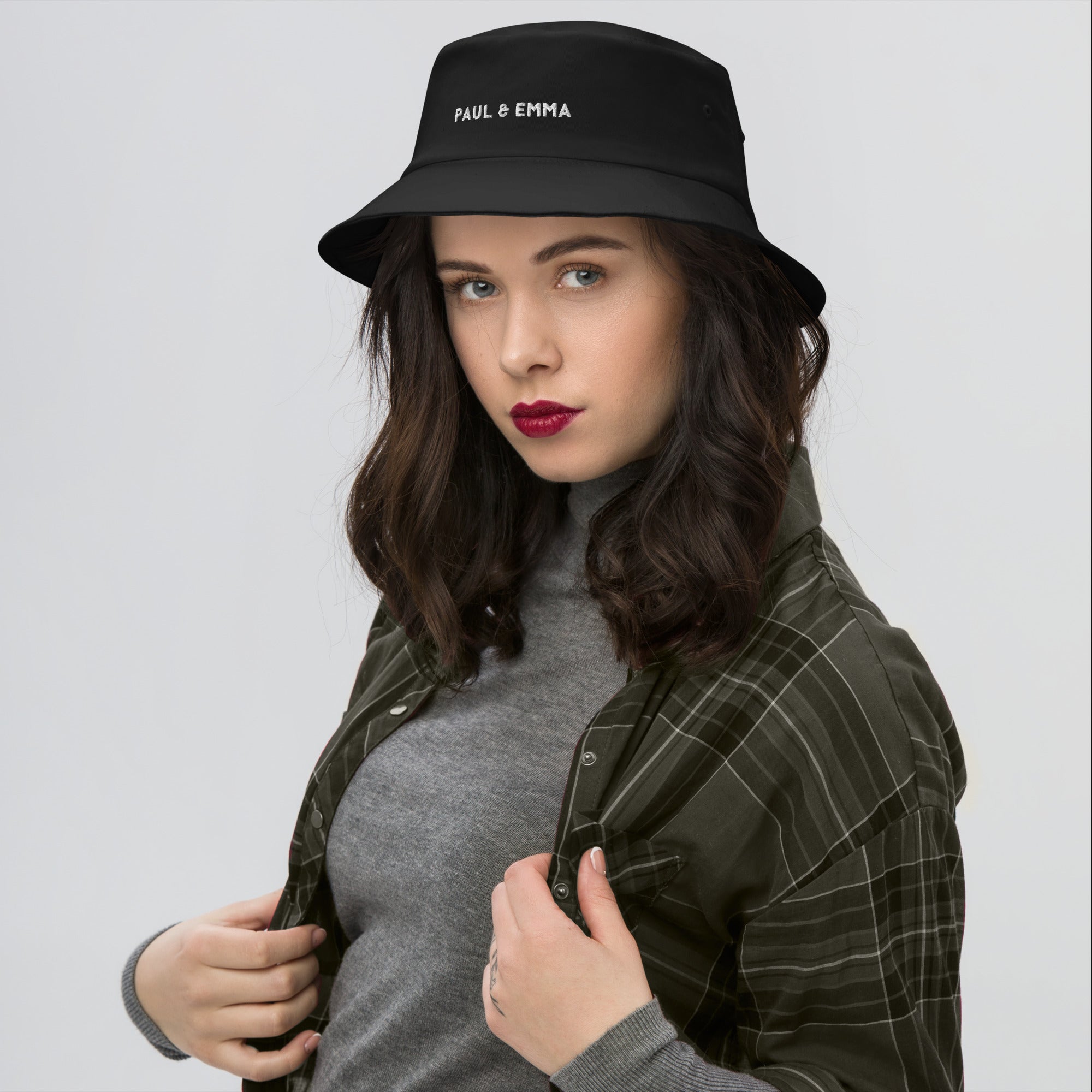 Fischerhut Bucket Hat mit gesticktem Paul Emma Logo - stylischer Hut für Hundebesitzer