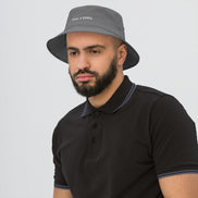 Fischerhut Bucket Hat mit gesticktem Paul Emma Logo - stylischer Hut für Hundebesitzer