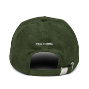 Cord Base Cap mit dog mom Stickerei - verstellbare Baumwoll-Cord-Cap für Dog Moms von Paul Emma