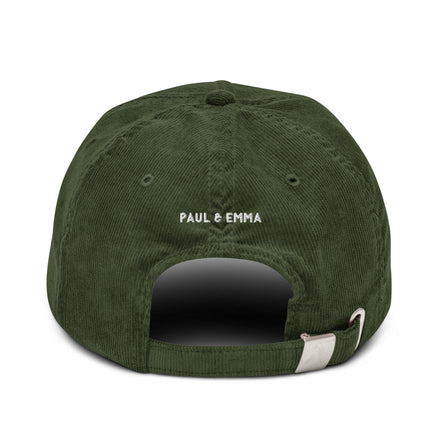 Cord Base Cap mit dog mom Stickerei - verstellbare Baumwoll-Cord-Cap für Dog Moms von Paul Emma